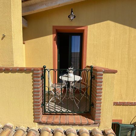 La Soffitta Di Emmasofia Acomodação com café da manhã San Vito  Exterior foto